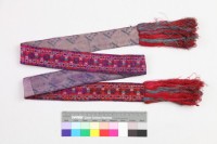 彩織女盛裝花腰帶藏品圖，第2張