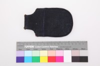 白地彩繡花卉蝴蝶紋單面方形荷包藏品圖，第2張