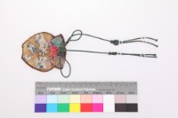盤金繡香袋藏品圖，第1張