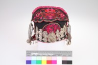 黑棉地彩繡花蝶紋八仙元狀童帽藏品圖，第1張