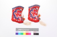 紅緞地龍頭繡花幼童鞋套藏品圖，第2張