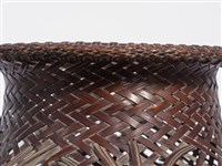 竹籐斜紋編蝶繞折沿圓形花器藏品圖，第10張