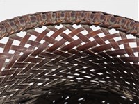 竹籐斜紋編蝶繞折沿圓形花器藏品圖，第12張