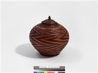 竹籐編之字紋心形有蓋甕藏品圖，第3張