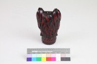 竹編三角紋蟬形花器的圖片