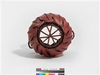 竹編十片斜紋圓形花器藏品圖，第8張