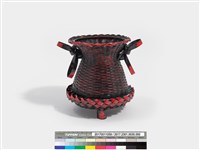 竹編斜紋三足燈台形花器 藏品圖，第3張