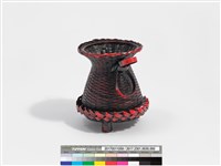 竹編斜紋三足燈台形花器 藏品圖，第6張