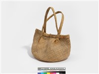 藺草編織橢圓底木質扣鈕手提袋藏品圖，第4張