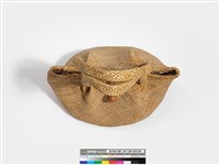 藺草編織橢圓底木質扣鈕手提袋藏品圖，第5張