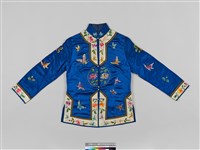 寶藍緞地鑲乳白邊彩繡花蝶紋對襟女短襖藏品圖，第2張