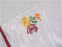 白緞地鑲紅邊彩繡花果吉紋對襟女短襖藏品圖，第11張