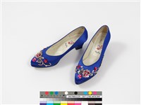 2000千禧年旗袍文化公益親善大使繡花跟鞋（右腳）藏品圖，第3張