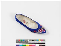 2000千禧年旗袍文化公益親善大使繡花跟鞋（右腳）藏品圖，第8張