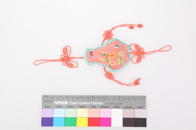 刺繡掛飾的圖片