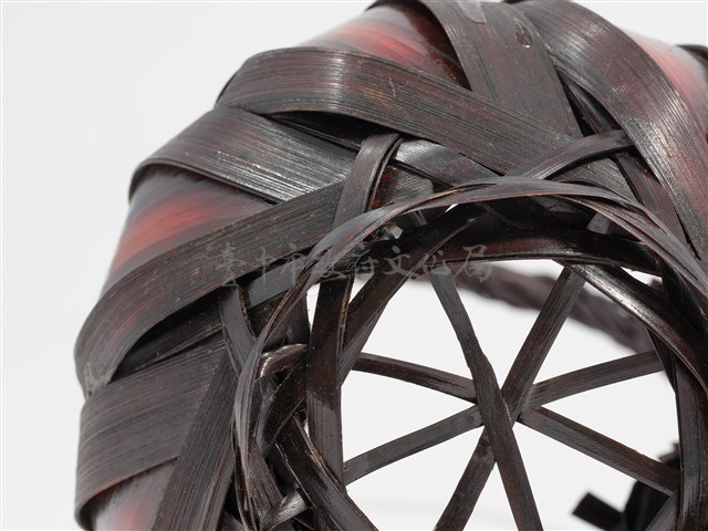 竹編八片斜紋圓形掛花籃 藏品圖，第9張