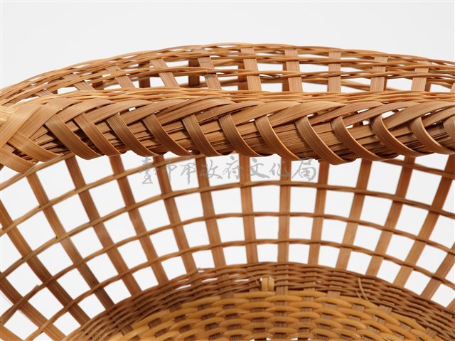 竹籐編格紋圓形掛花籃藏品圖，第9張