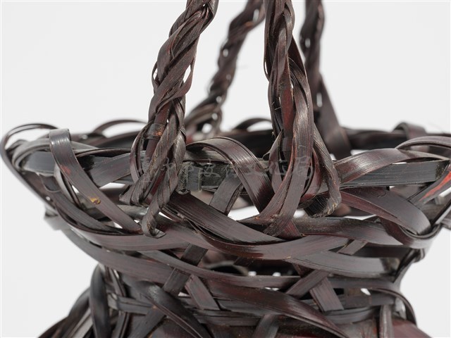竹編八片斜紋圓形掛花籃 藏品圖，第10張