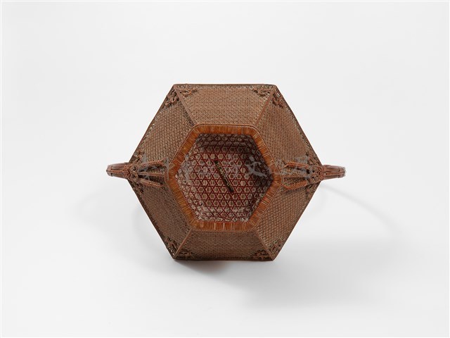 竹籐銅錢勾紋六角形掛花籃藏品圖，第8張