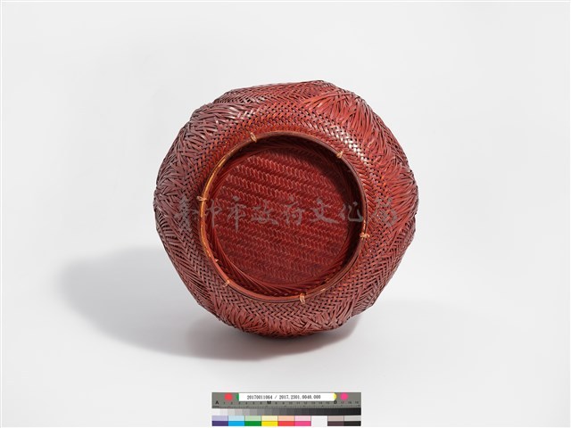 「六個圓」竹籐編交錯紋圓形花器藏品圖，第8張