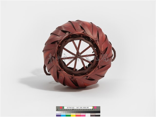 竹編十片斜紋圓形花器藏品圖，第8張