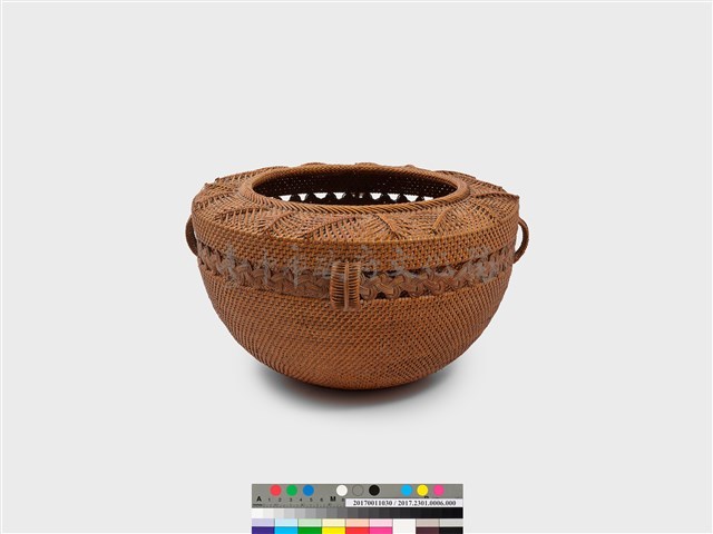 籐編葉紋圓形花器藏品圖，第4張