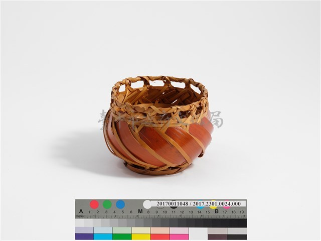 竹編斜紋橢圓形花器藏品圖，第4張