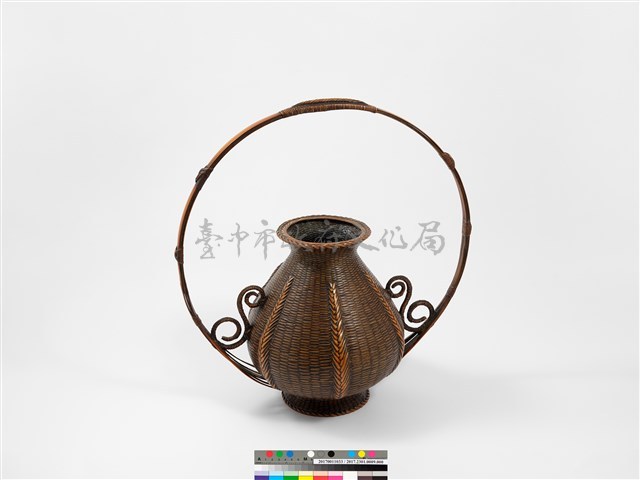 竹籐編桃心形花器藏品圖，第2張