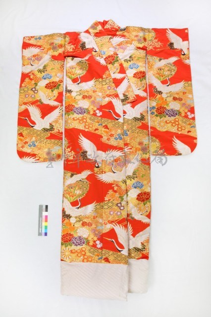 橘紅地織錦鶴紋和服藏品圖，第1張