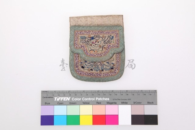 白地彩繡鳳凰紋單面方形荷包藏品圖，第1張