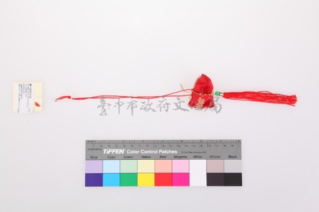 紅緞地梅花紋粽子香包藏品圖，第1張