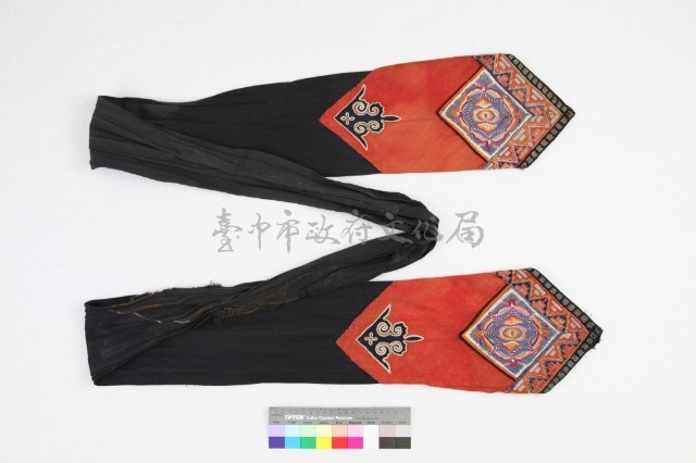 雲南石屏彝族繡花腰帶藏品圖，第1張