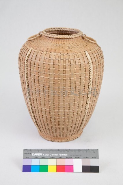 竹籐平編橄欖形花器藏品圖，第1張