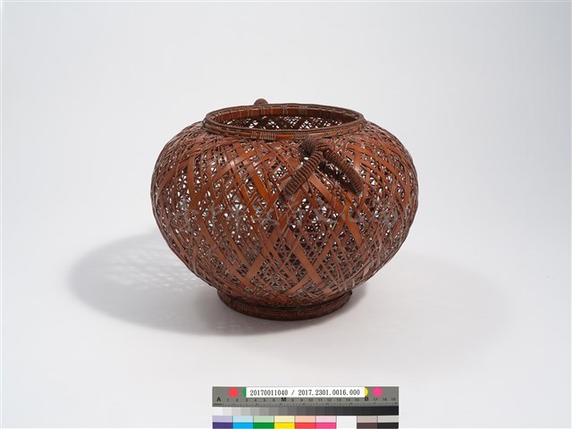 「林間」竹籐三角編交錯紋圓形花器藏品圖，第6張