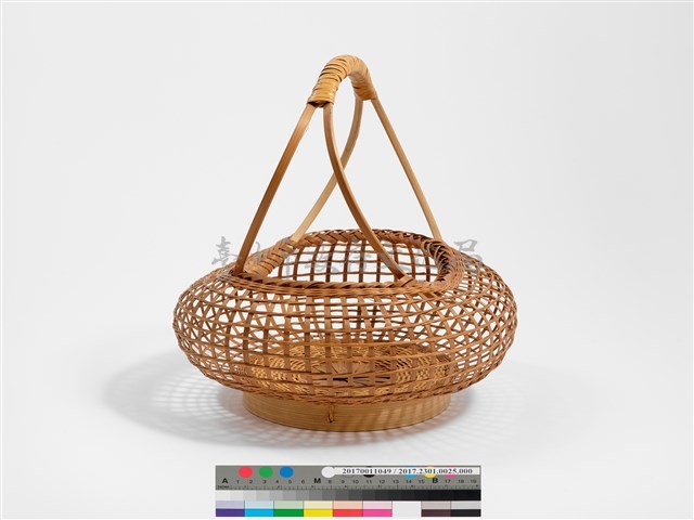竹籐編格紋圓形掛花籃藏品圖，第6張
