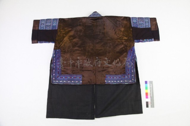 貴州台江苗族堆花盛裝藏品圖，第2張