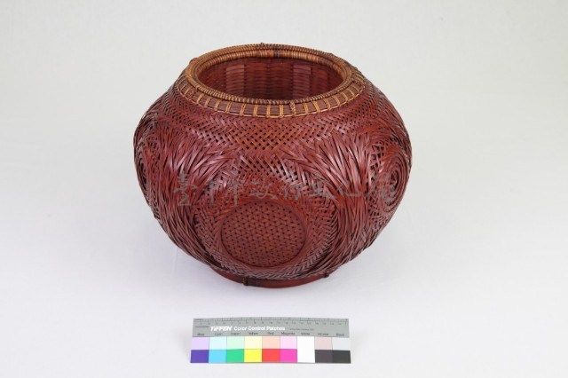 「六個圓」竹籐編交錯紋圓形花器藏品圖，第14張