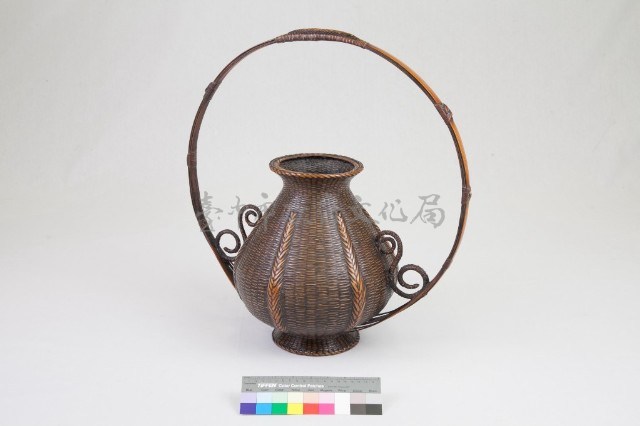 竹籐編桃心形花器藏品圖，第14張