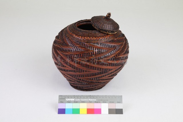 竹籐編之字紋心形有蓋甕藏品圖，第15張