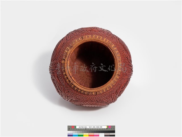 「六個圓」竹籐編交錯紋圓形花器藏品圖，第7張