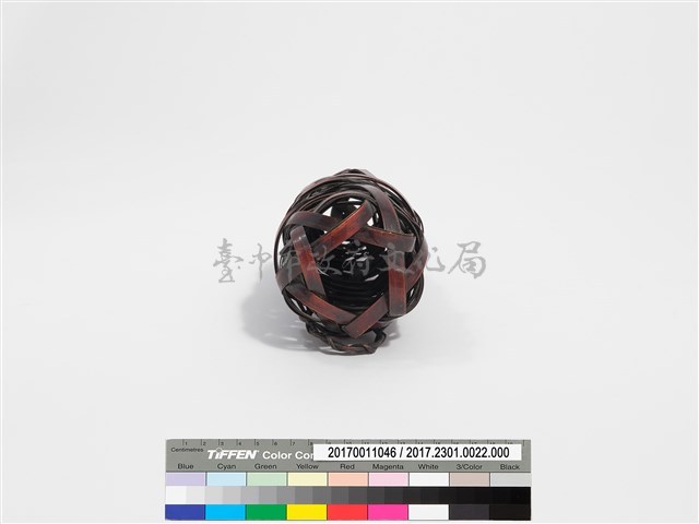 竹編格紋蛹形花器藏品圖，第7張