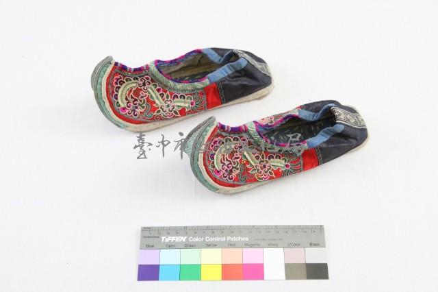 貴州榕江侗族女盛裝-繡花鞋藏品圖，第1張