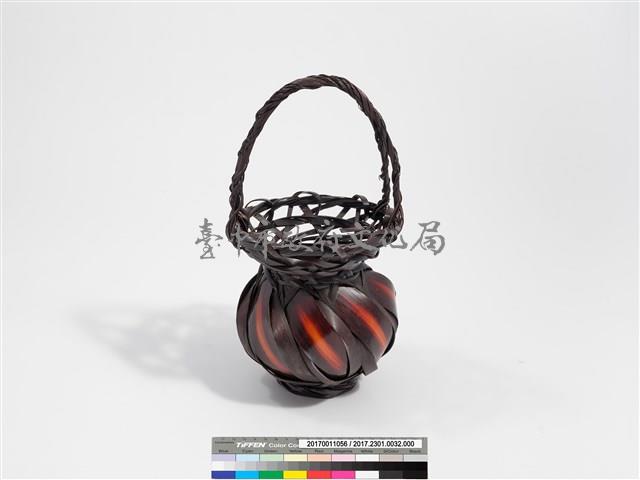 竹編八片斜紋圓形掛花籃 藏品圖，第2張