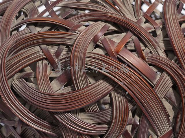 竹籐斜紋編蝶繞折沿圓形花器藏品圖，第11張