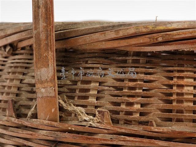 橢圓形竹編鐮刀籃藏品圖，第10張