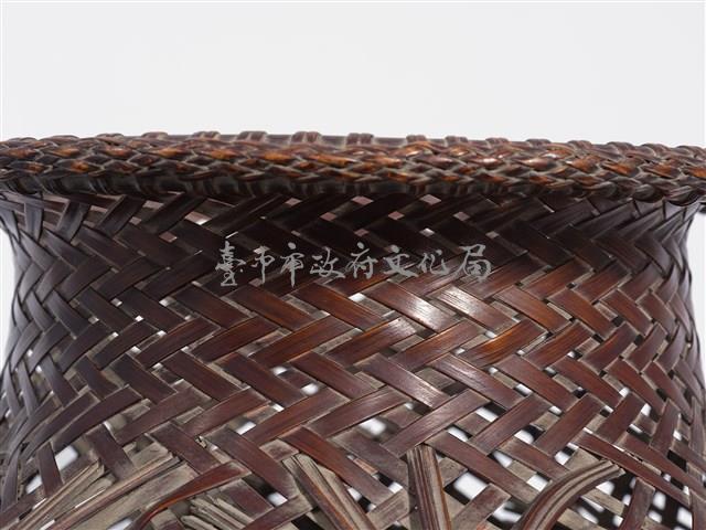 竹籐斜紋編蝶繞折沿圓形花器藏品圖，第10張