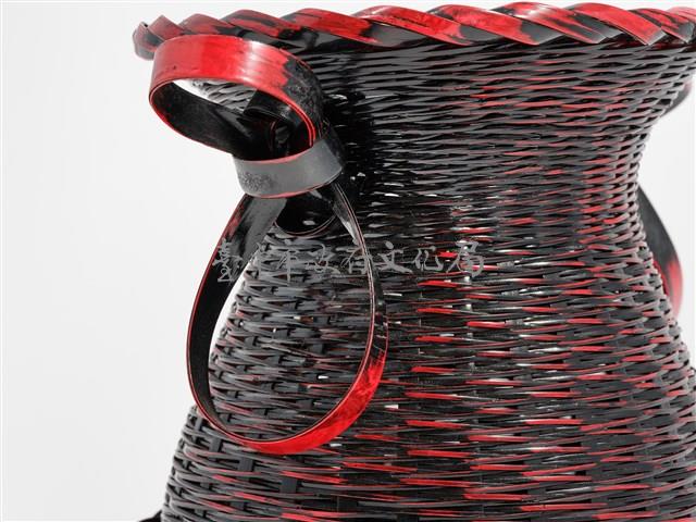 竹編斜紋三足燈台形花器 藏品圖，第10張