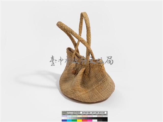 藺草編織橢圓底木質扣鈕手提袋藏品圖，第3張