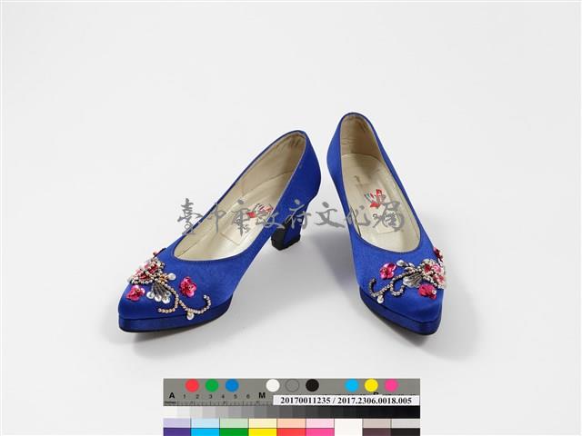 2000千禧年旗袍文化公益親善大使繡花跟鞋（右腳）藏品圖，第4張