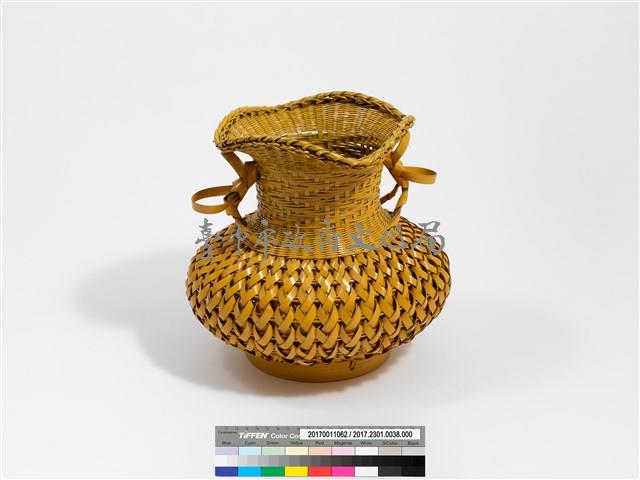 竹編松傘紋瓶形花器藏品圖，第2張